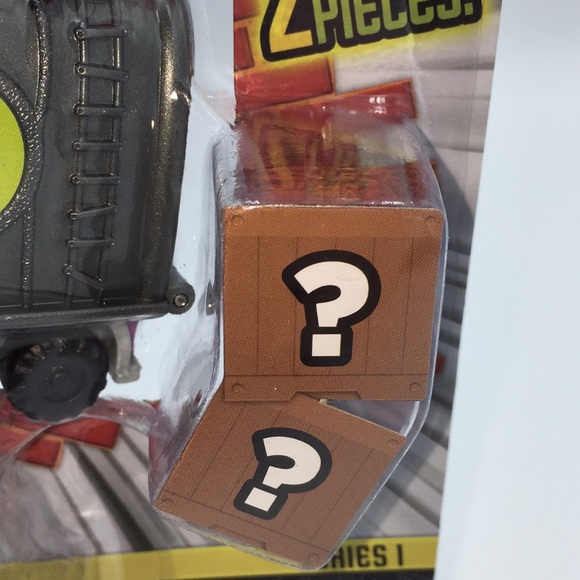 Smash Crashers Propane Dwayne Mystery Crash the Truck Unbox the Stuff - Picture 11 of 12